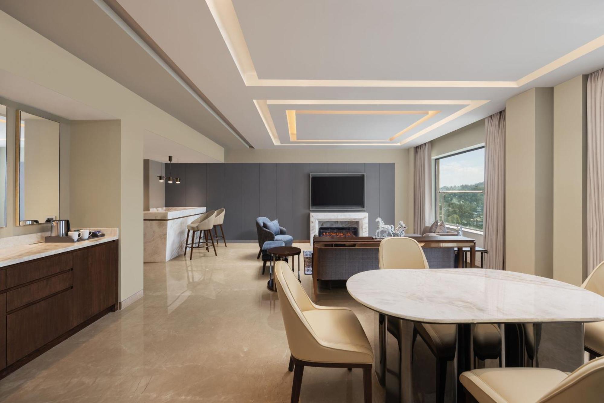 Courtyard By Marriott Shillong Otel Dış mekan fotoğraf